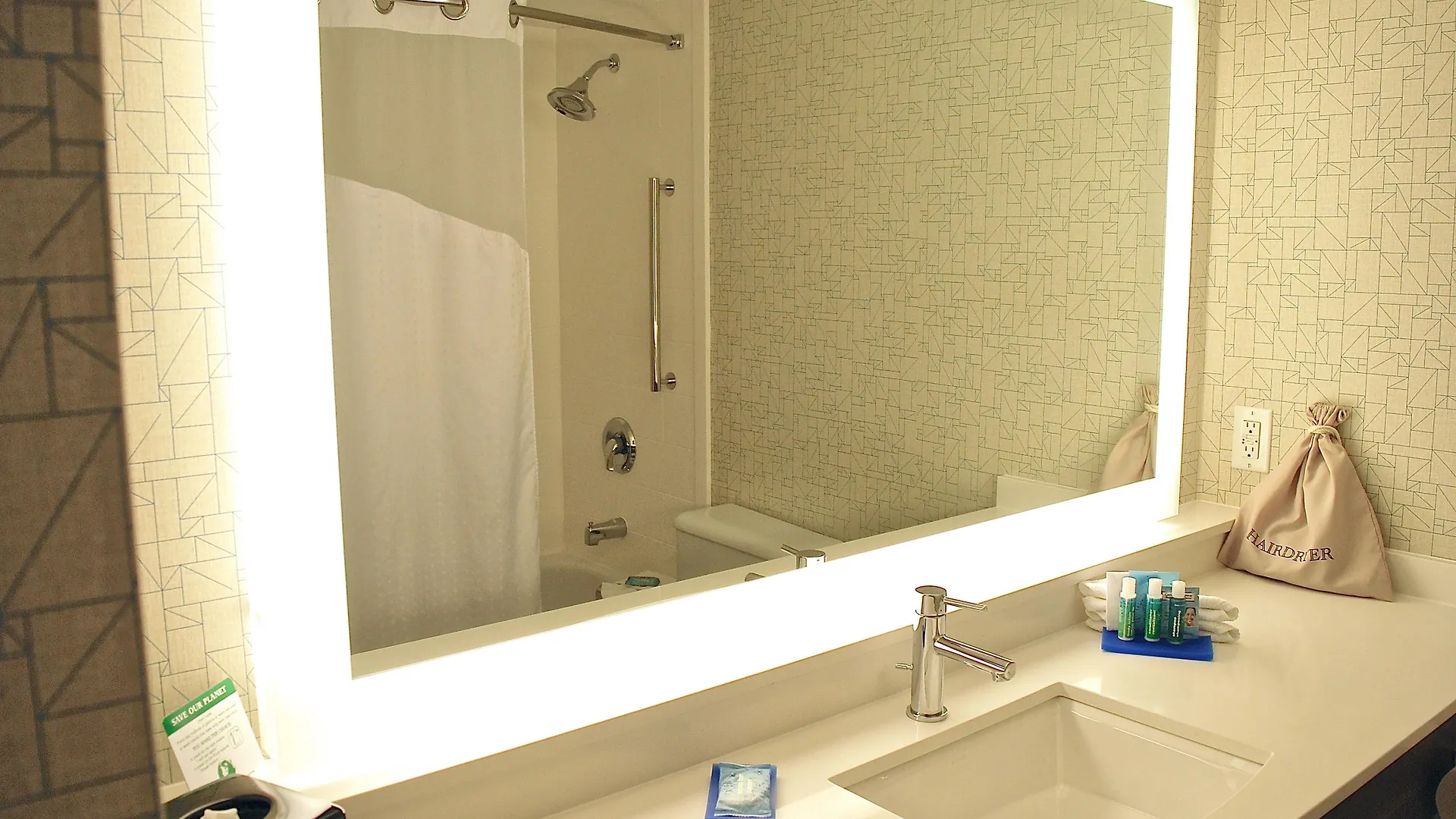 *** Hotel Holiday Inn Express Vancouver Airport-Richmond By Ihg Canadá