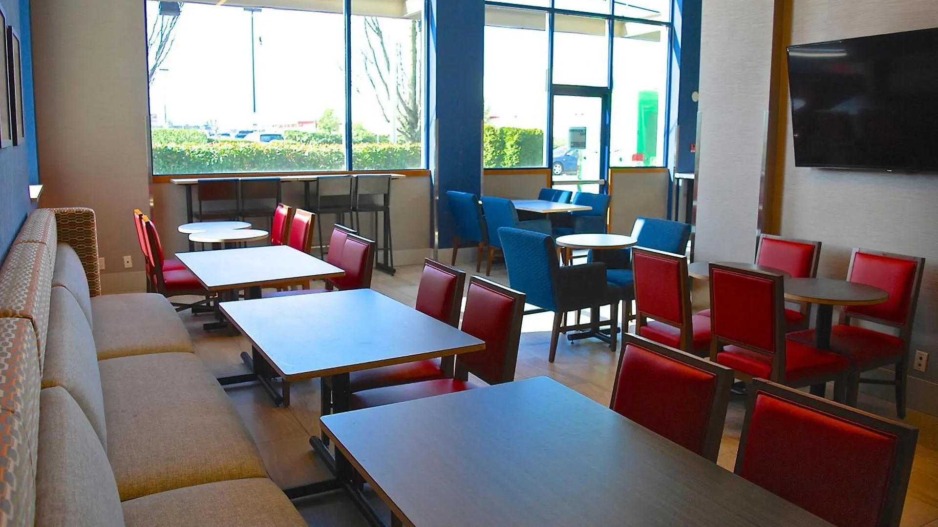 Holiday Inn Express Vancouver Airport-Richmond By Ihg 3*, Richmond Canadá